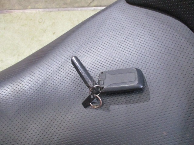 ここは大きい！！電子キーもきちんと２本装備！ビクスク買うときはここはよくチェックですよ！